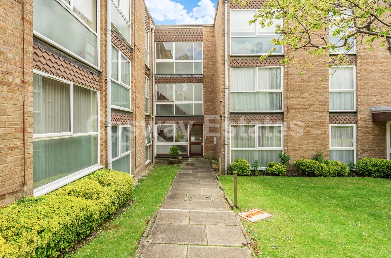 Holland Court, Mill Hill